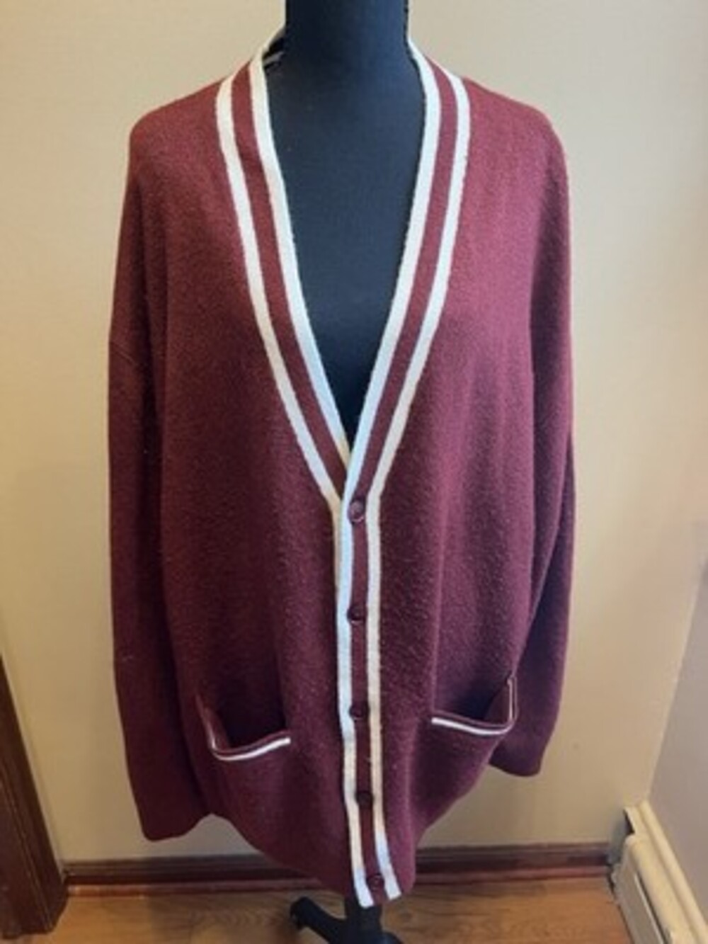 Levi’s Men’s XL Karl Cardigan Red Excellent Condition